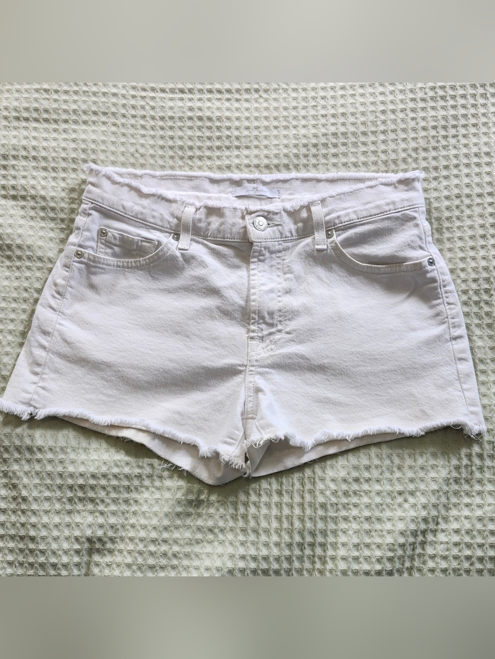 7 For All Mankind White Cutoff Denim Shorts. Frayed Hem And Waist. Size 27
